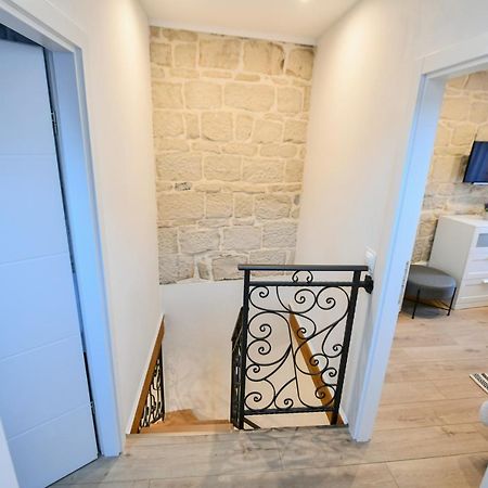 Apartment Lavanda - Suite Sinj Εξωτερικό φωτογραφία